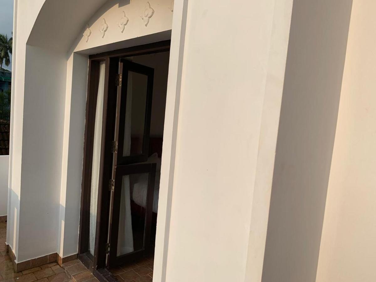 Solo Inn Kochi Exteriör bild